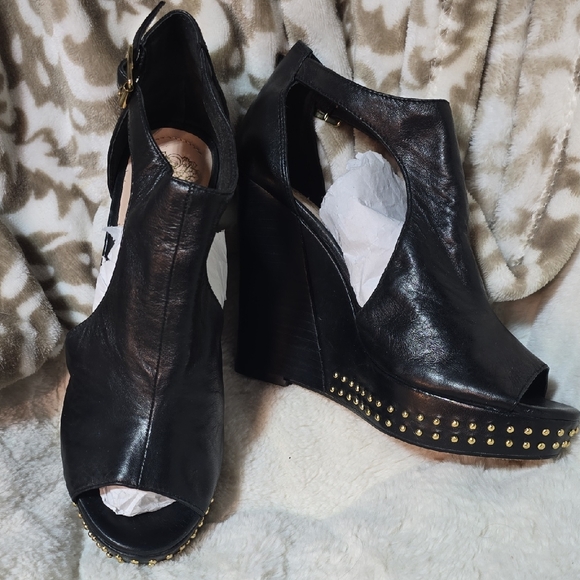 Vince Camuto Shoes - Vince Camuto Waylin3 Studded Platforms